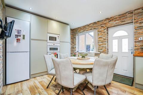 2 bedroom semi-detached house for sale, Westmoor Rise, Leeds LS13