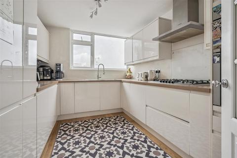 undefined, Swan Court, Chorleywood WD3