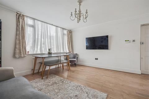 undefined, Swan Court, Chorleywood WD3