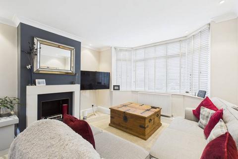 undefined, Gaston Way, Shepperton, Surrey, TW17