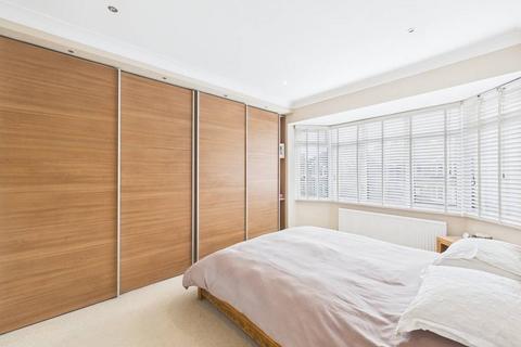 undefined, Gaston Way, Shepperton, Surrey, TW17