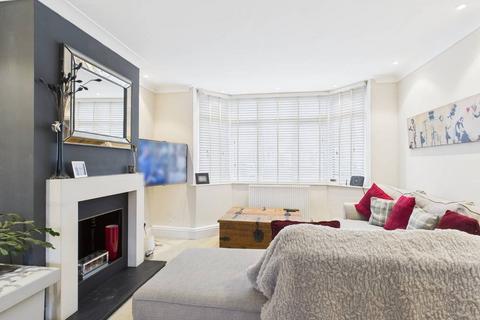 undefined, Gaston Way, Shepperton, Surrey, TW17