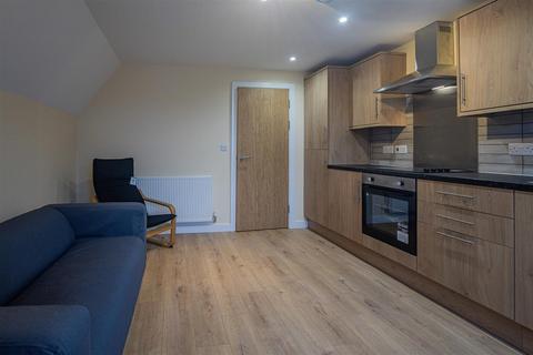 2 bedroom flat to rent, Richmond Road, Cardiff CF24
