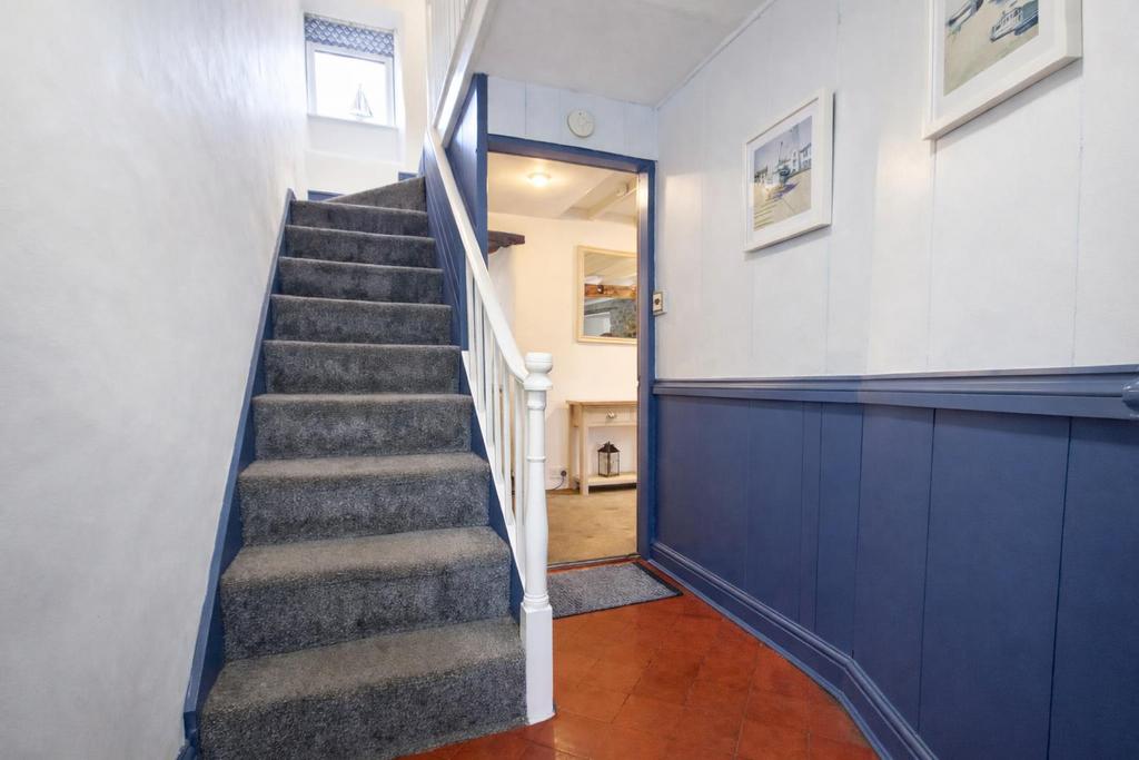 Entrance Hallway 1.png