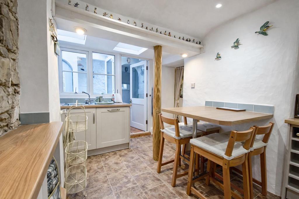 Kitchen 4.png