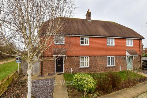 Morris Drive, Billingshurst, West Sussex