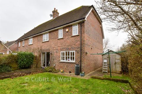 undefined, Morris Drive, Billingshurst RH14