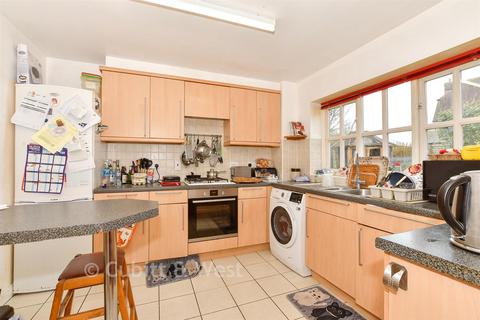 undefined, Morris Drive, Billingshurst RH14