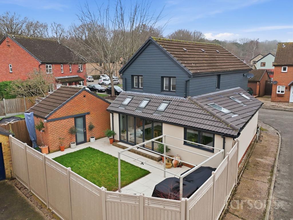 Detached house exterior, driveway, garden