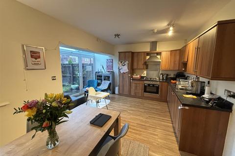 3 bedroom house to rent, Georgia Avenue, West Didsbury, Manchester