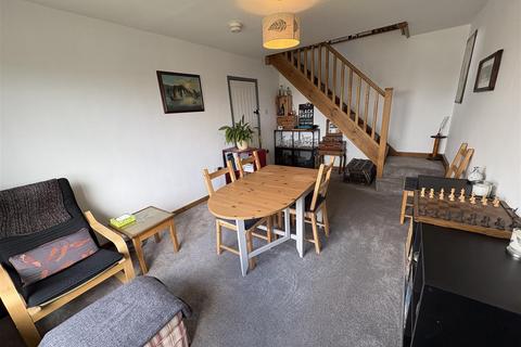 2 bedroom semi-detached bungalow for sale, Harewood Avenue, Heckmondwike