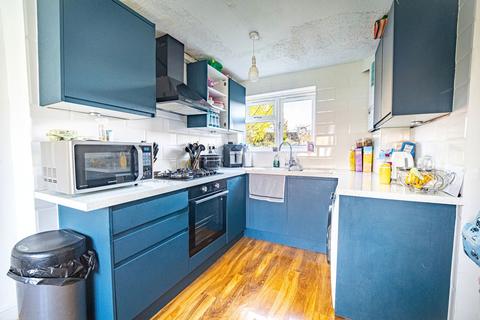 2 bedroom terraced house for sale, Whaddon Way, Milton Keynes MK3