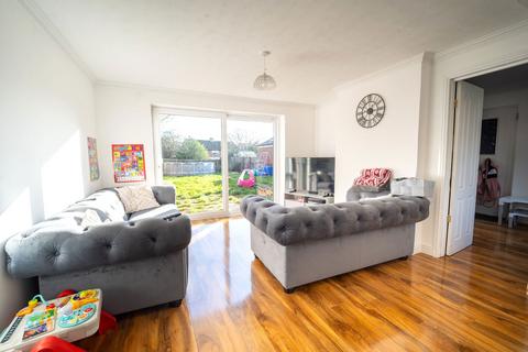 2 bedroom terraced house for sale, Whaddon Way, Milton Keynes MK3