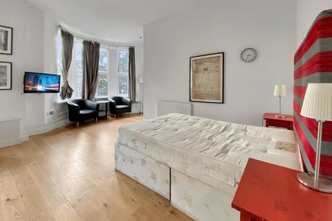 undefined, Cathedral Road, Cardiff, CF11