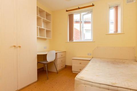 undefined, Saint Chads Drive, Leeds LS6