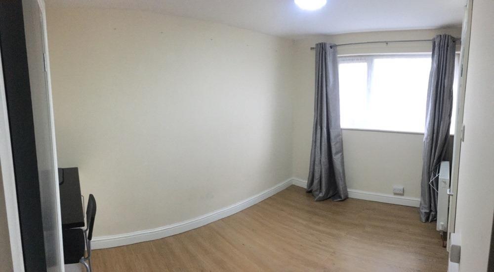 BEDROOM.jpg