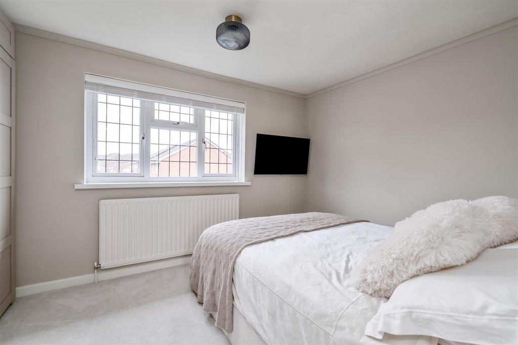 5 Stoneythorpe Close 10.jpg