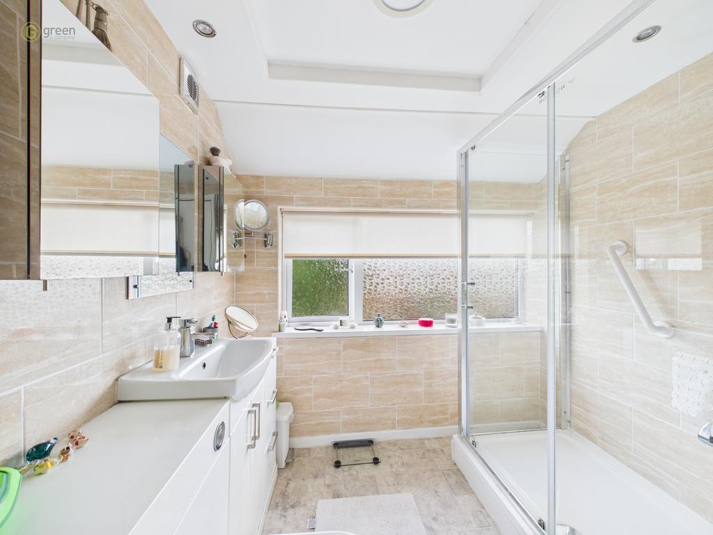 Cam05591g0pr0107still012