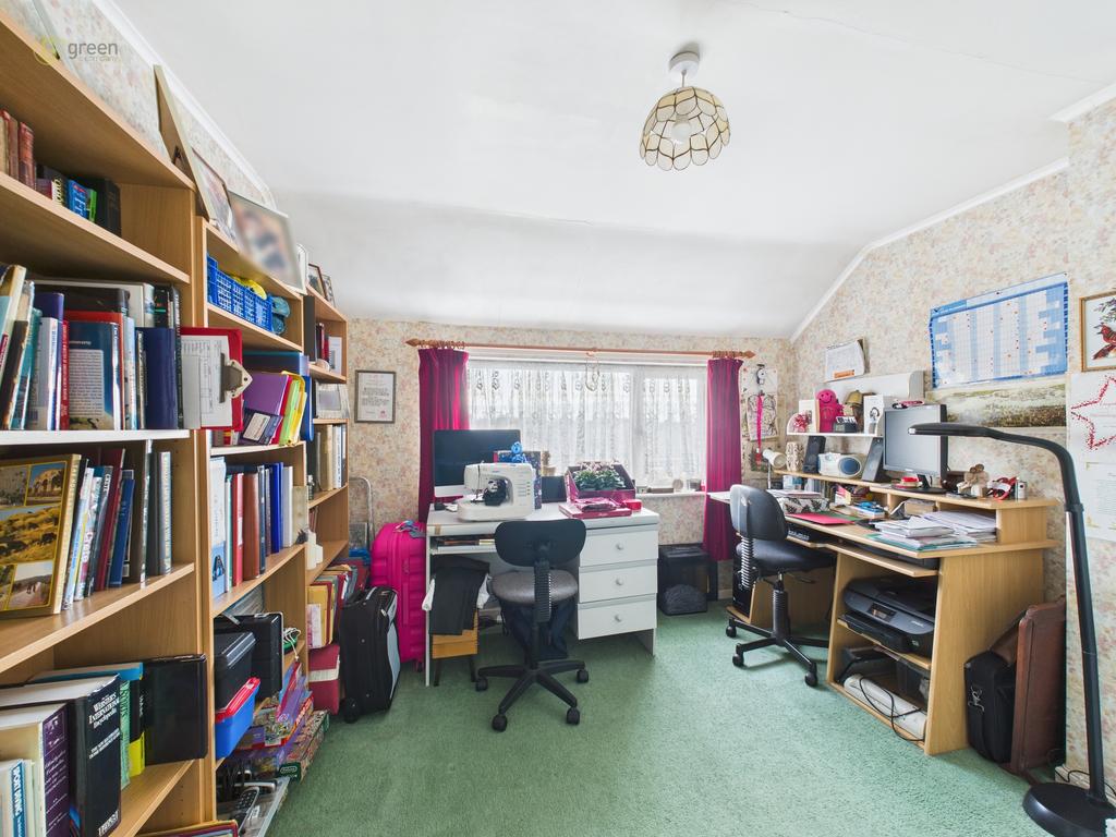 Cam05591g0pr0107still016