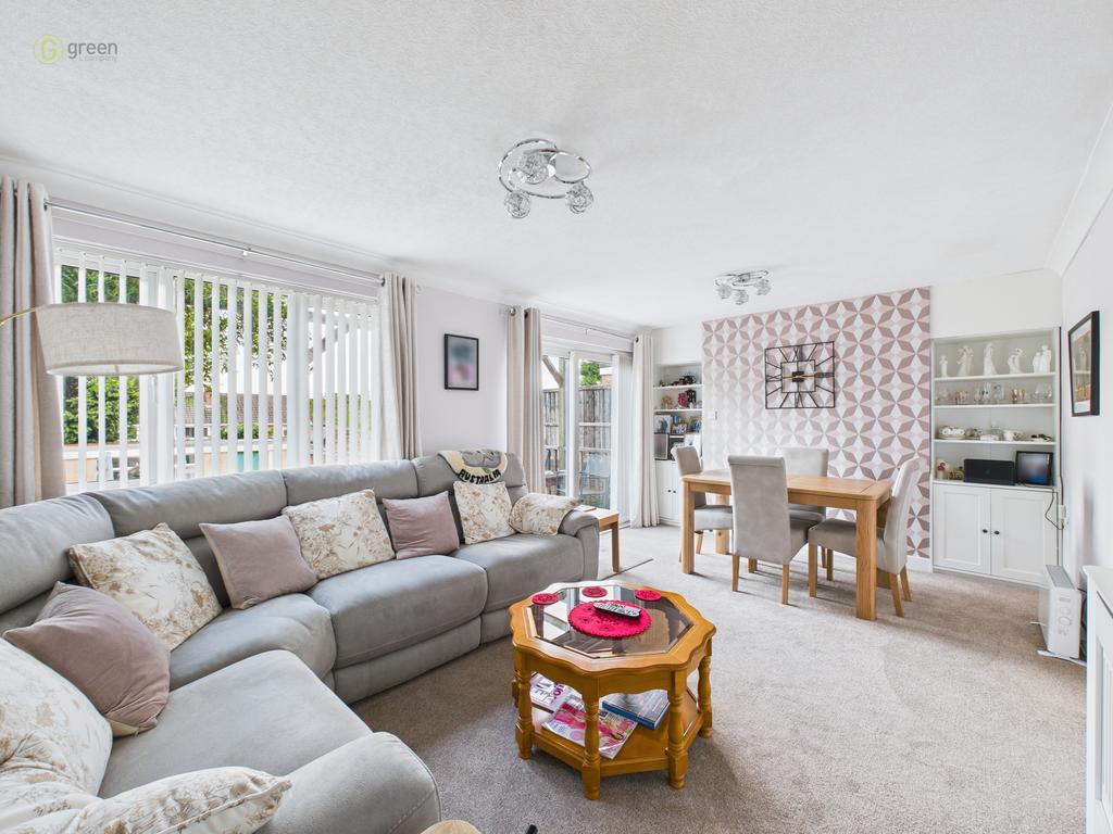 Cam05591g0pr0107still031