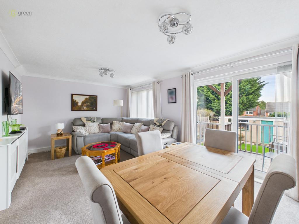 Cam05591g0pr0107still034