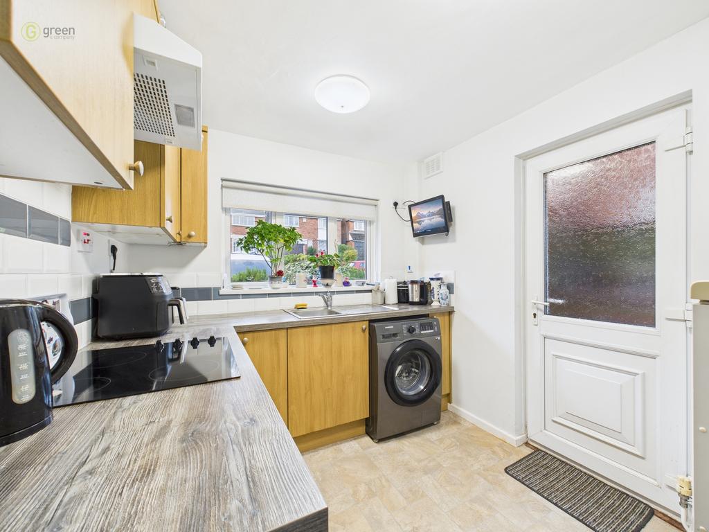 Cam05591g0pr0107still025