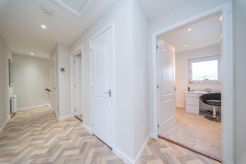 undefined, Heatherbell Court, Shotts ML7