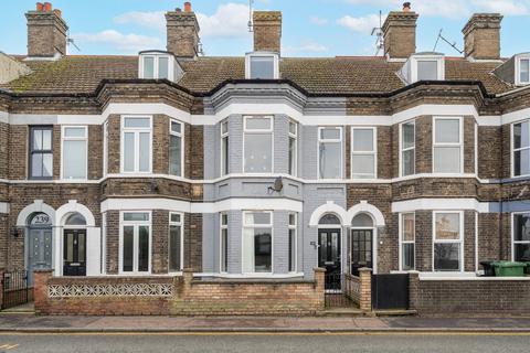 4 bedroom terraced house for sale, High Street, Gorleston