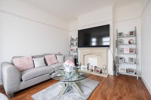 4 bedroom terraced house for sale, High Street, Gorleston