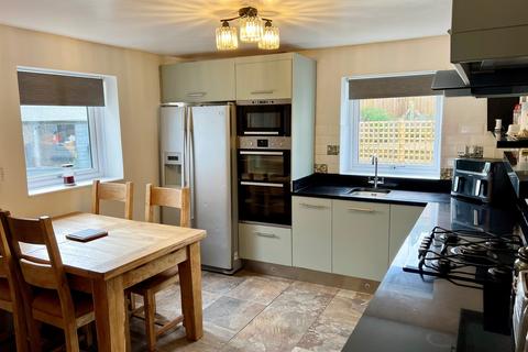 4 bedroom semi-detached house for sale, Bridport