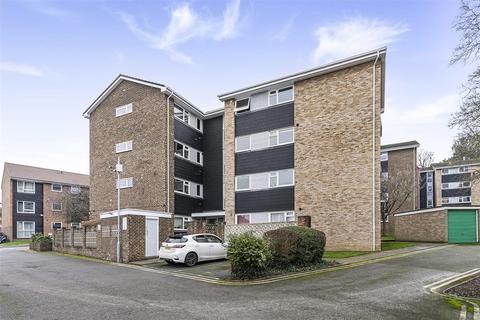 undefined, Sutton Grove, Sutton