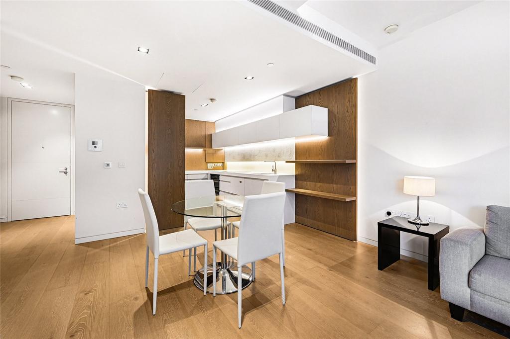 Kitchen/ Dining