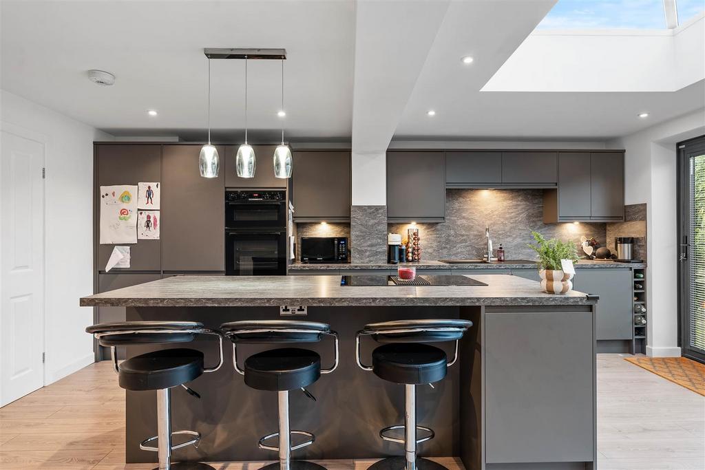 Open Plan Living Room/ Kitchen/Dining