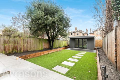 2 bedroom flat to rent, Montrell Road, Streatham Hill