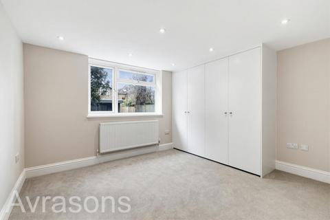 2 bedroom flat to rent, Montrell Road, Streatham Hill