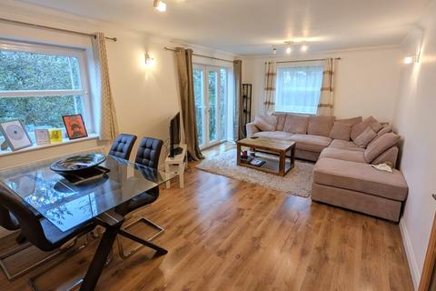 2 bedroom apartment to rent, Beacon Hill, Woking GU21
