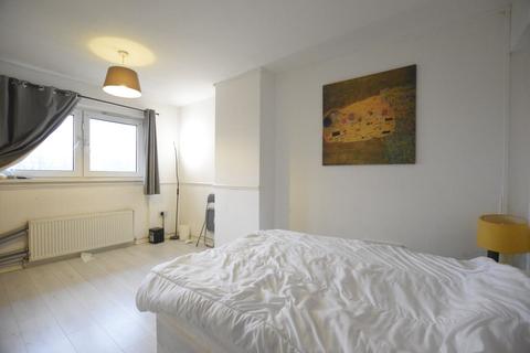undefined, Alma Street, Stratford, E15