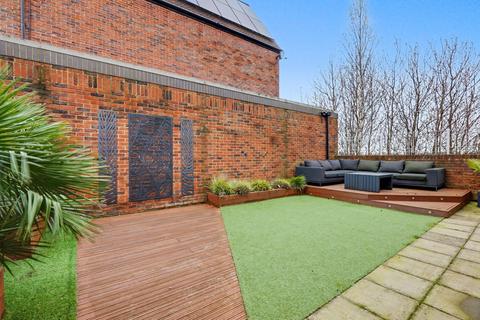 4 bedroom detached house for sale, Elliotts Way, Chatham ME4