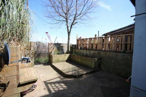 1 bedroom flat for sale, Elphick Road, Newhaven
