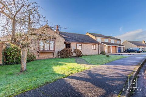 3 bedroom detached bungalow for sale, Wavring Avenue, Kirby Cross, Frinton-On-Sea