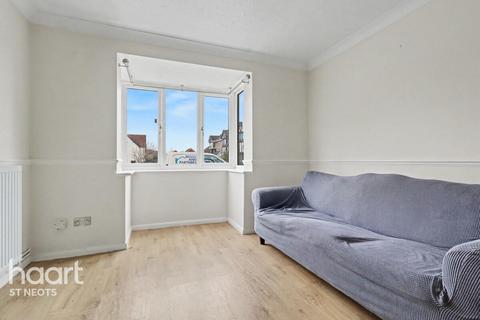 Lindisfarne Close, St Neots