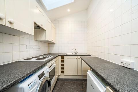 undefined, Broad Street, Teddington TW11