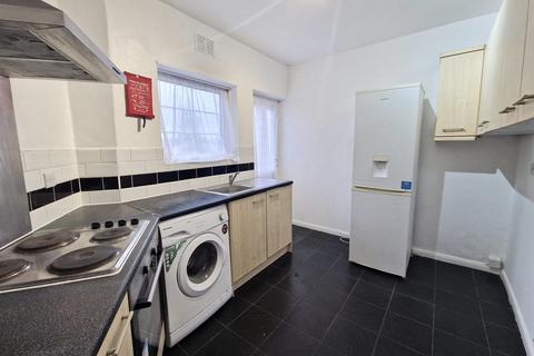 2 bedroom flat to rent, State Mansions, High Street, Barkingside IG6 2EZ
