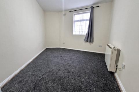 2 bedroom flat to rent, State Mansions, High Street, Barkingside IG6 2EZ