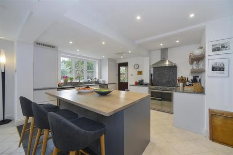 undefined, Seale Village - Farnham