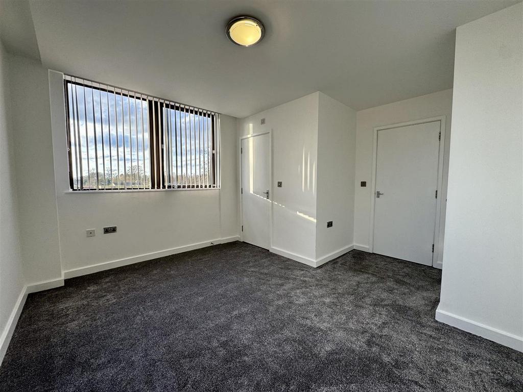 Bedroom 2 Pic 4.jpeg