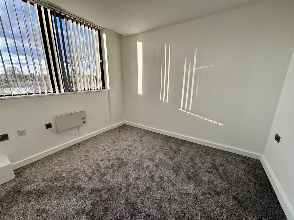 Bedroom 2 Pic 3.jpeg