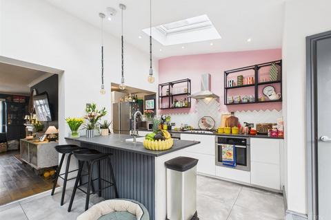 2 bedroom house for sale, East Park, Harlow CM17
