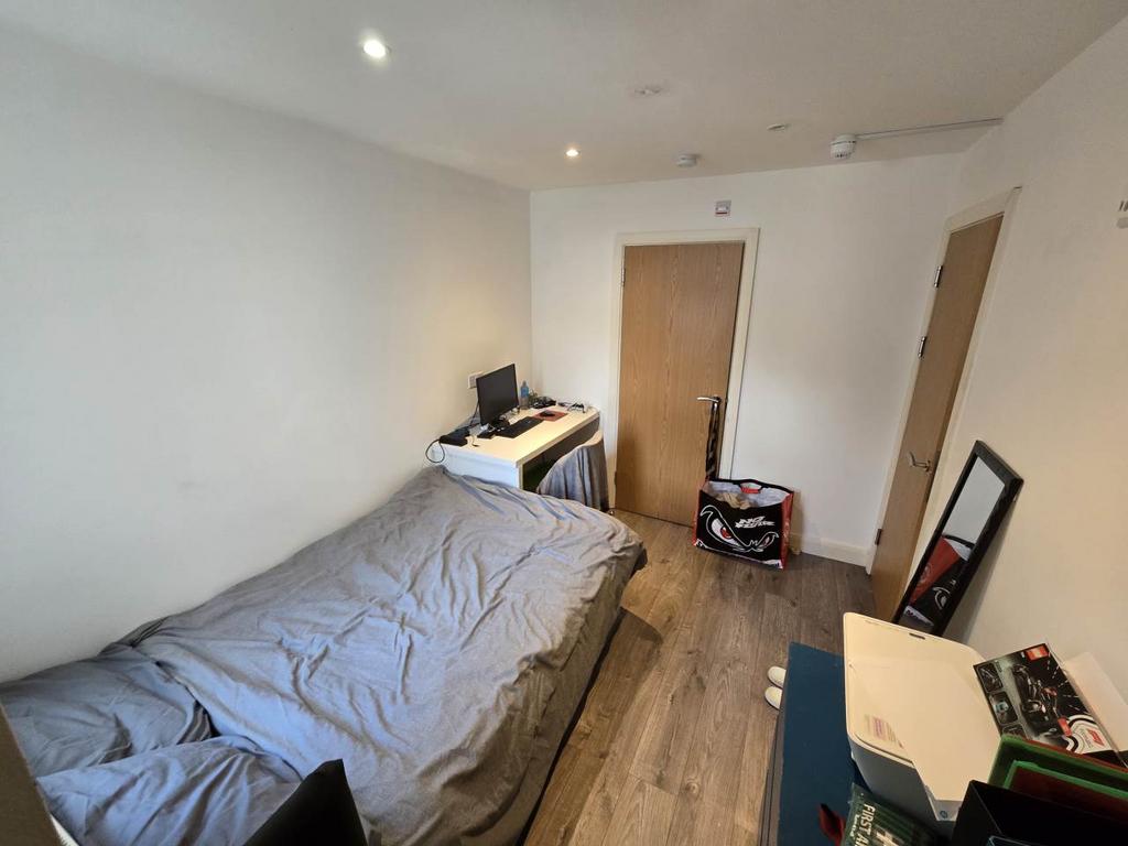 Bedroom 4 (2)