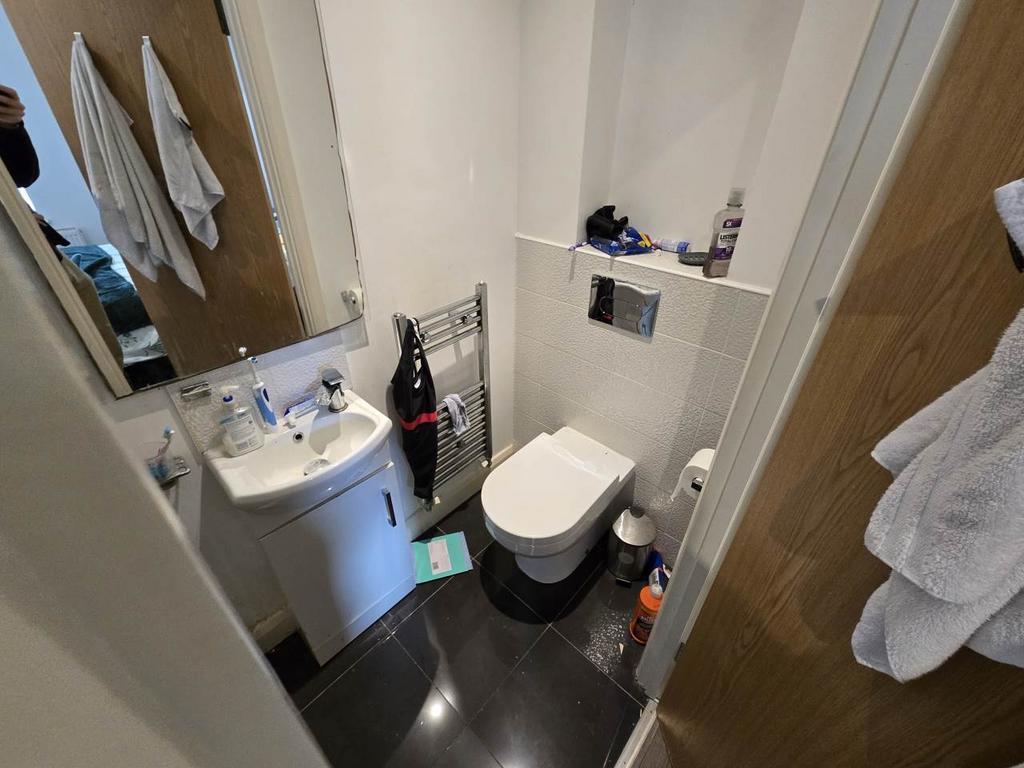 Bedroom 7 (4)